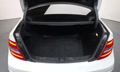 Mercedes-Benz C-Class 2014, 114837 км, за 4162.54 USD - фото 20