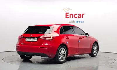 Mercedes-Benz A-Class 2019, 74235 км, за 10437.18 USD