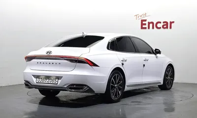Hyundai Grandeur 2022, 26211 км, за 17557.91 USD
