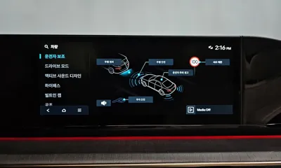 Hyundai Grandeur 2023, 14100 км, за 24684.05 USD - фото 36