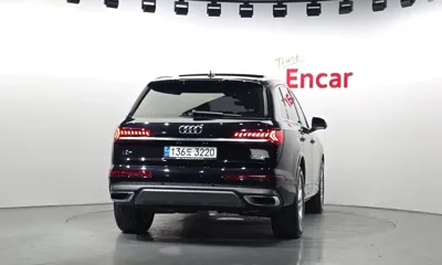 Audi Q7 2021, 94847 км, за 28741.32 USD