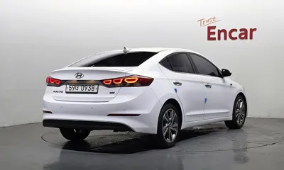 Hyundai Avante 2016, 116115 км, за 5428.07 USD - фото 2