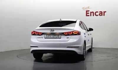 Hyundai Avante 2016, 116115 км, за 5428.07 USD - фото 4