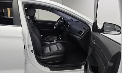 Hyundai Avante 2016, 116115 км, за 5428.07 USD - фото 11