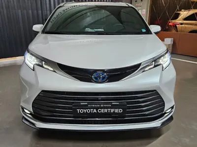 Toyota Sienna 2025, 7407 км, за 42839.48 USD