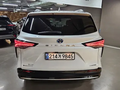 Toyota Sienna 2025, 7407 км, за 42839.48 USD