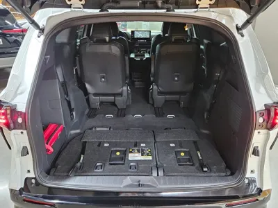 Toyota Sienna 2025, 7407 км, за 42839.48 USD - фото 14