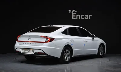Hyundai Sonata 2020, 77056 км, за 10637.59 USD