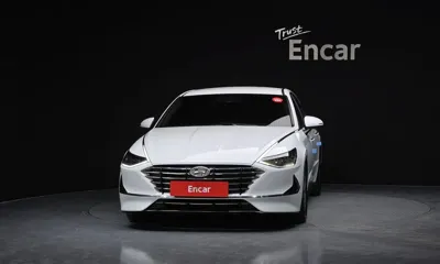 Hyundai Sonata 2020, 77056 км, за 10637.59 USD