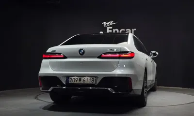 BMW 7-Series 2024, 22100 км, за 81731.08 USD
