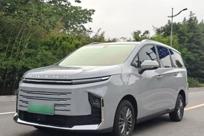 SAIC MAXUS Maxus G50 PHEV · 2025 год