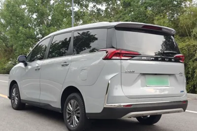 SAIC MAXUS Maxus G50 PHEV 2025, 4900 км, за 15643 USD - фото 16