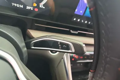 SAIC MAXUS Maxus G50 PHEV 2025, 4900 км, за 15643 USD - фото 23