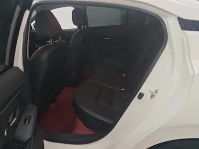 Nissan Sylphy 2022, 66500 км, за 8558.43 USD - фото 11