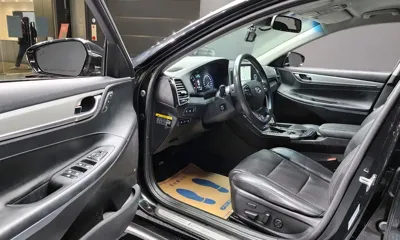 Hyundai Grandeur 2018, 115045 км, за 7922.03 USD - фото 11