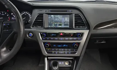 Hyundai Sonata 2016, 80708 км, за 7201.85 USD - фото 15
