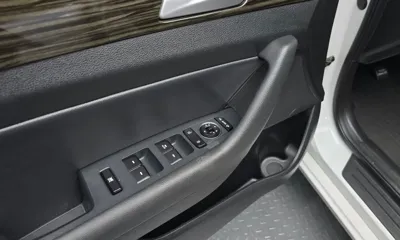 Hyundai Sonata 2016, 80708 км, за 7201.85 USD - фото 17