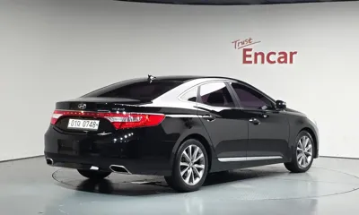 Hyundai Grandeur 2016, 97883 км, за 5081.44 USD