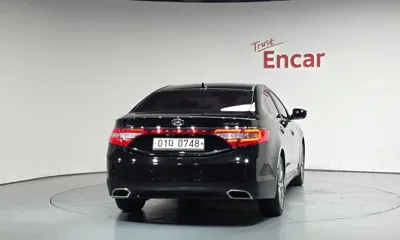 Hyundai Grandeur 2016, 97883 км, за 5081.44 USD