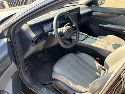 Lynk & Co 07 EM-P 2024, 16000 км, за 13213.4 USD