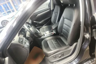 Volkswagen Passat 2015, 157900 км, за 7109 USD - фото 17