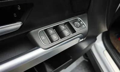 Mercedes-Benz GLB-Class 2023, 49615 км, за 25600.63 USD - фото 15