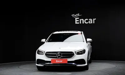 Mercedes-Benz E-Class 2023, 17987 км, за 28145.67 USD