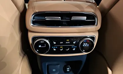 Genesis GV80 2023, 62939 км, за 36787.7 USD - фото 18