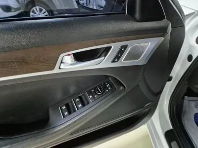 Genesis G80 2017, 122180 км, за 11246.18 USD - фото 17