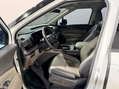 Kia Canival 2025, 8293 км, за 10162.87 USD