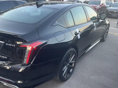 Cadillac CT5 2024, 12900 км, за 32138 USD
