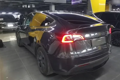Tesla Model Y 2024, 90100 км, за 27832 USD