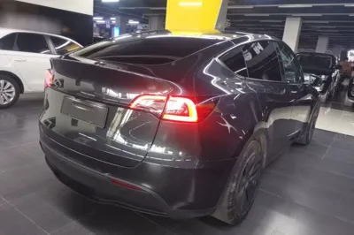 Tesla Model Y 2024, 90100 км, за 27832 USD - фото 6