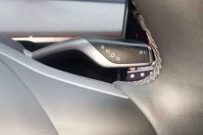 Tesla Model Y 2024, 90100 км, за 27832 USD - фото 16