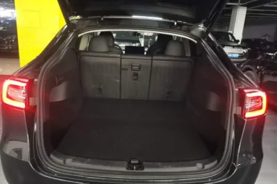 Tesla Model Y 2024, 90100 км, за 27832 USD - фото 22