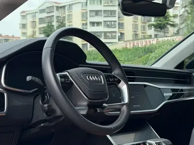 Audi A7L 2024, 33000 км, за 35237.12 USD