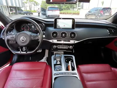 Kia Stinger 2018, 92937 км, за 9058.68 USD - фото 7