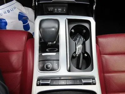 Kia Stinger 2018, 92937 км, за 9058.68 USD - фото 11