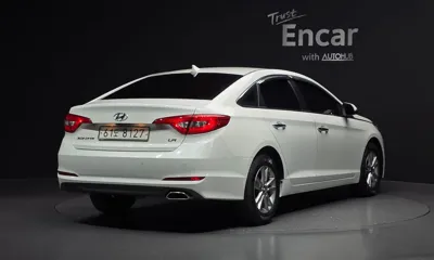 Hyundai Sonata 2015, 262875 км, за 2847.68 USD