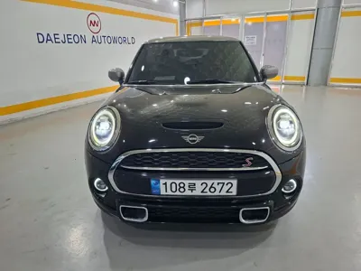 MINI Cooper 2020, 16006 км, за 15601.63 USD