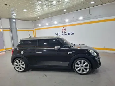 MINI Cooper 2020, 16006 км, за 15601.63 USD