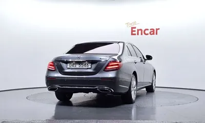 Mercedes-Benz E-Class 2018, 111091 км, за 14205.48 USD