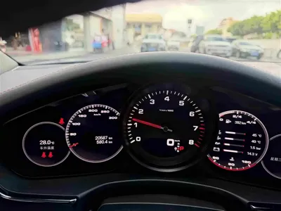 Porsche Panamera 2024, 20000 км, за 120362.59 USD