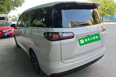 Wuling Wuling Starlight 730 2025, 11500 км, за 15975 USD