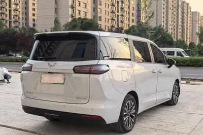 Wuling Wuling Starlight 730 2025, 11500 км, за 15975 USD - фото 19
