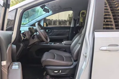 Wuling Wuling Starlight 730 2025, 11500 км, за 15975 USD - фото 33
