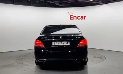 Hyundai Equus 2015, 113630 км, за 8790.78 USD