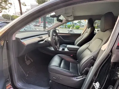 Tesla Model Y 2022, 43000 км, за 22472.11 USD
