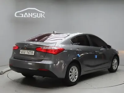Kia K3 2015, 91428 км, за 2930.26 USD