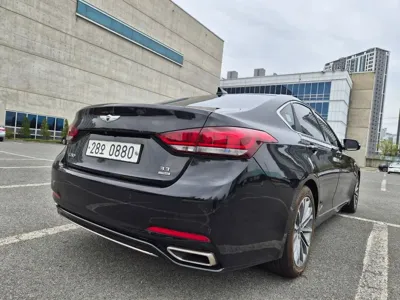 Hyundai Genesis 2016, 232899 км, за 5374.6 USD